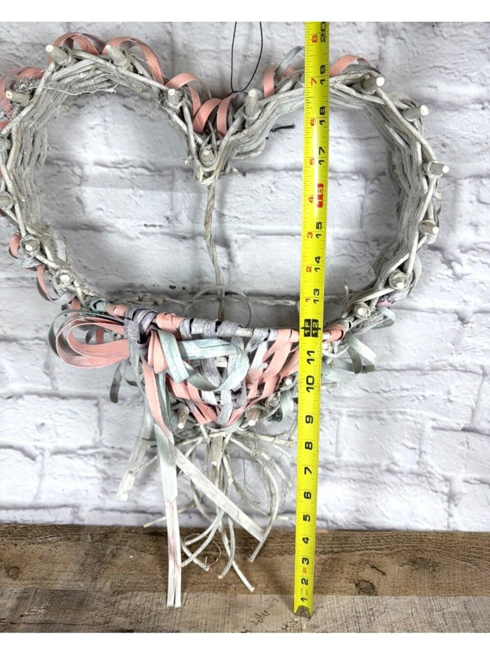 VTG Shabby Chic Cottage Core Wicker Heart Wall Basket Pink Floral Towel Holder - Picture 14 of 16